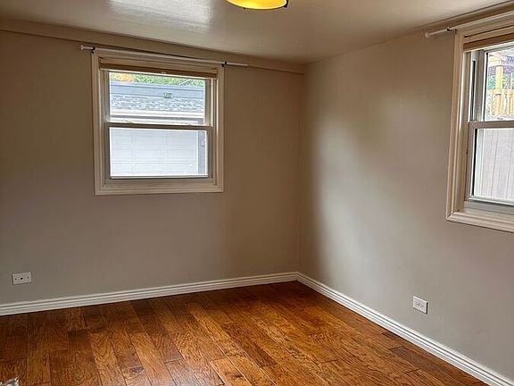 4th image of 1029 E Wesley Ave