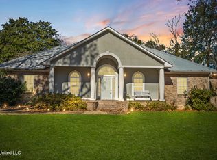 5499 Whetstone Rd, Diberville, MS 39540