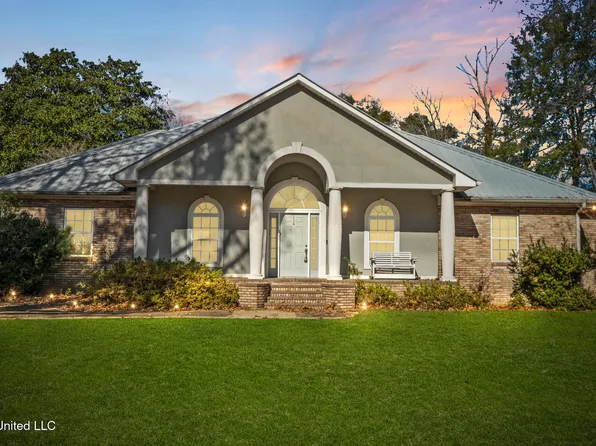 5499 Whetstone Rd, Diberville, MS 39540