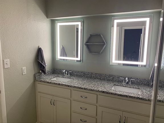 3rd image of 917 W Northgate Dr #0