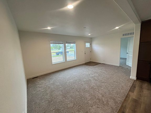 3rd image of 1304 N Minter Blvd