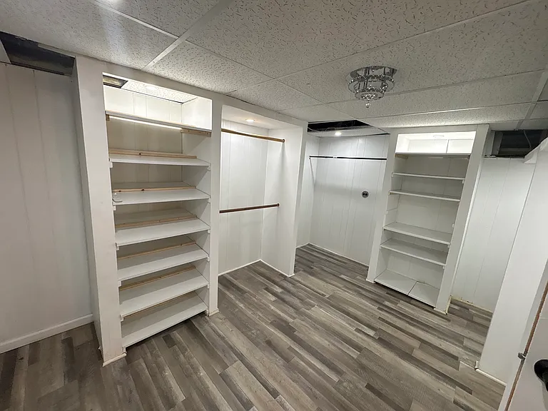 2110 W Woodbury Ln — Photo 17