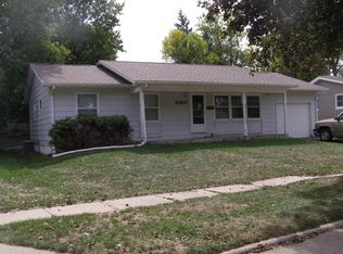 6017 Westview Ave SW, Cedar Rapids, IA 52404