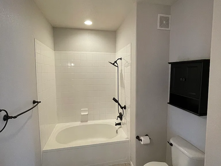 8412 S Holland Ct #303 — Photo 8