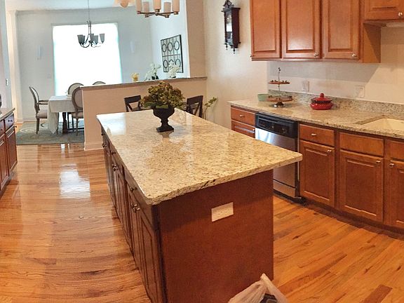 2nd image of 1350 Bradley Cir