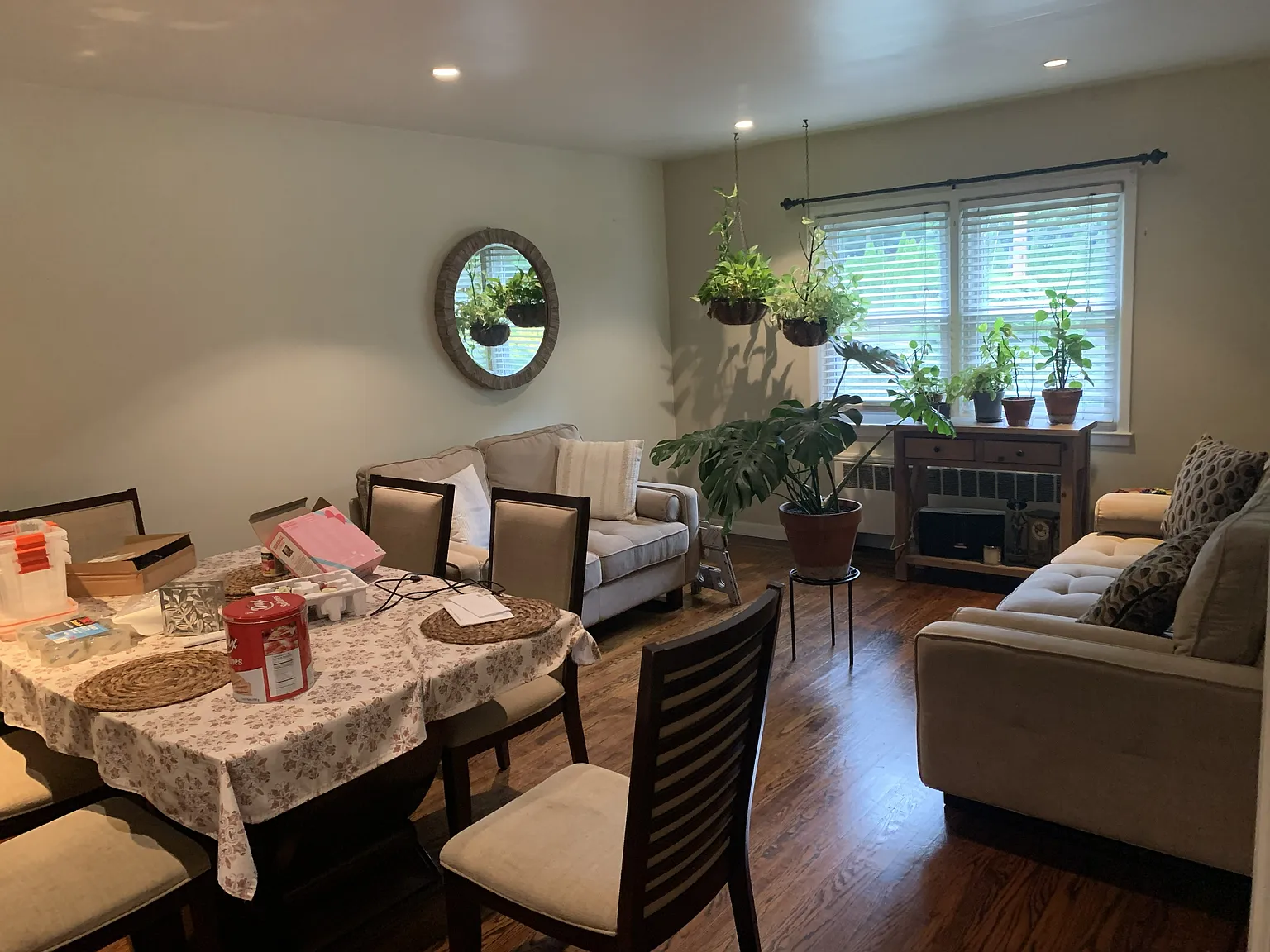3 bed, 1.5 bath, 1545 sqft, $4,600 — Photo 3