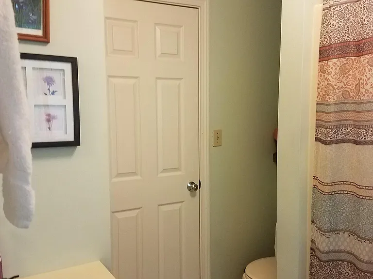 2nd floor full bath