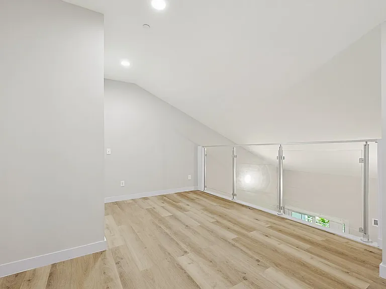 Taj Estates of Franklin II — Photo 167