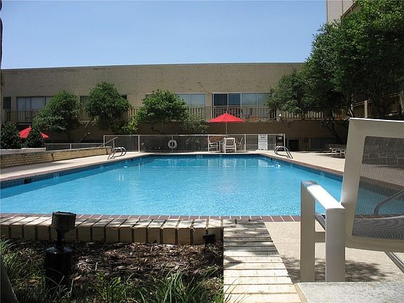 3rd image of 6211 W Nw Hwy APT G808