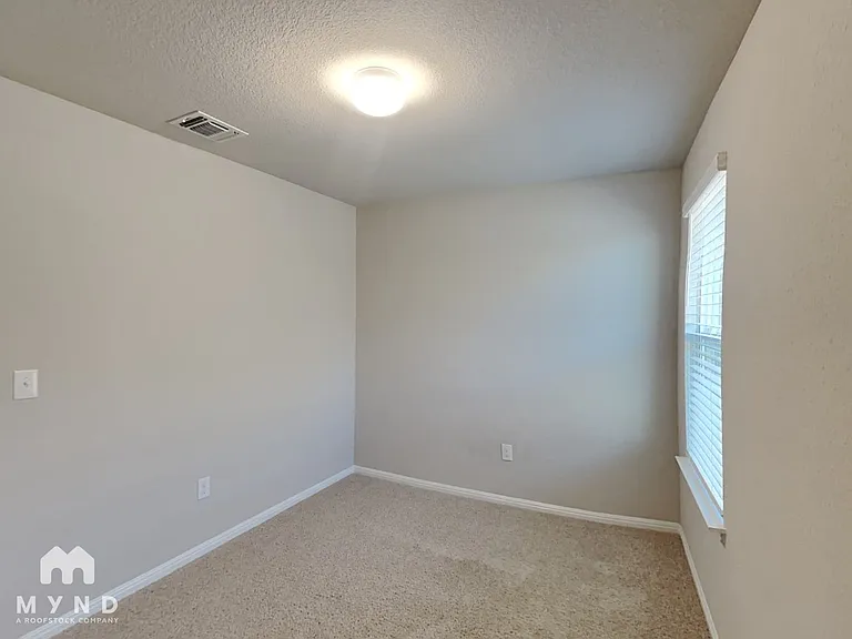 10808 Seguin St — Photo 12