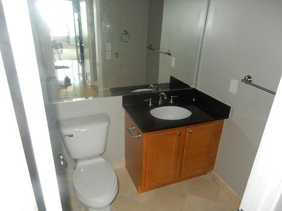 2nd image of 3320 Spinnaker Ln APT 17A