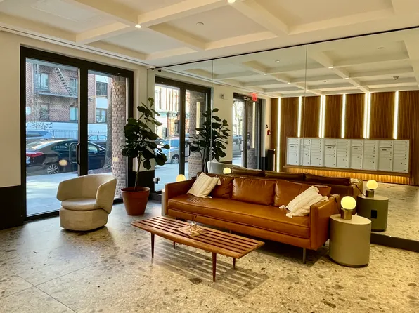 420 Gates Avenue image 19 of 22