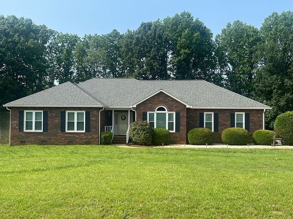 2695 Hill Top Dr
