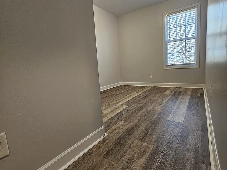 527 Walter St #527 — Photo 19