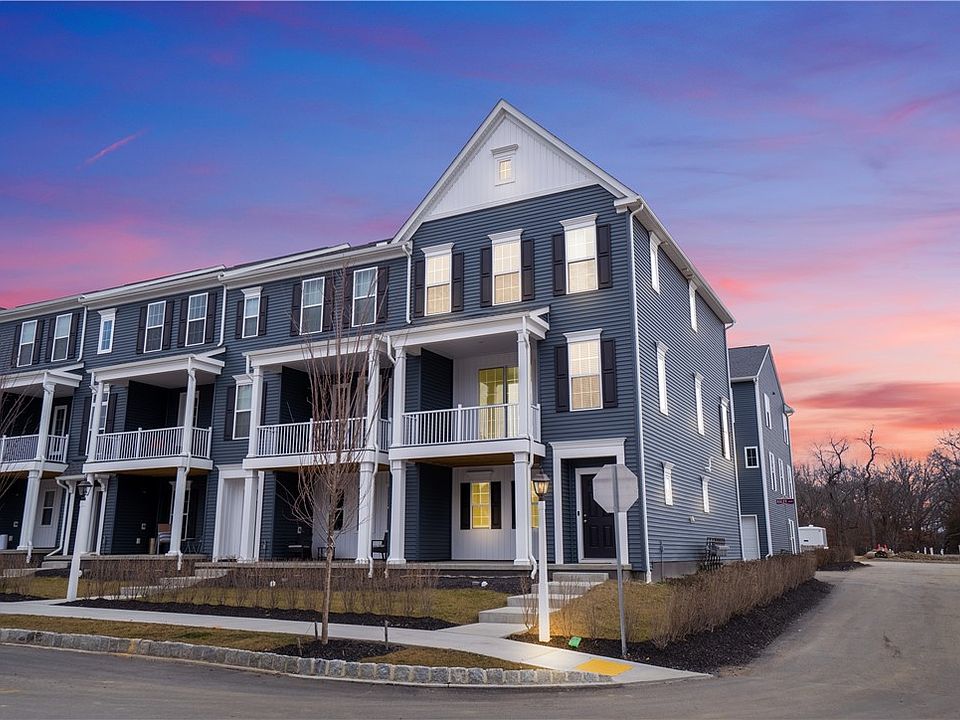 1st image of 314 Harlequin St