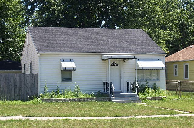 1st image of 9051 S Austin Ave