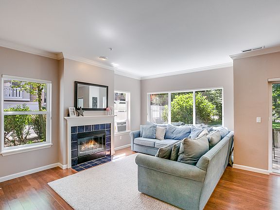 4th image of 3759 257th Ave SE #5-1