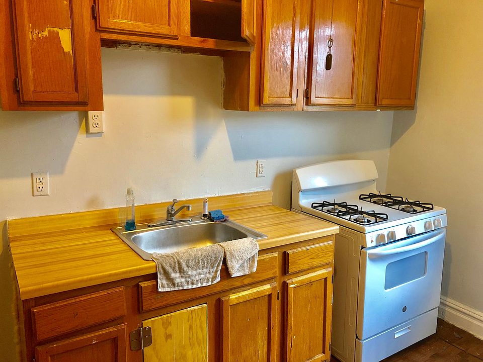 2nd image of 171 Martin Luther King Jr Dr APT 32