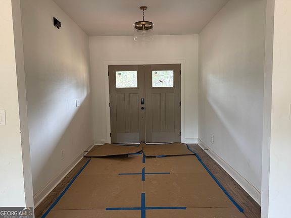 3rd image of 1 Reidsboro Rd