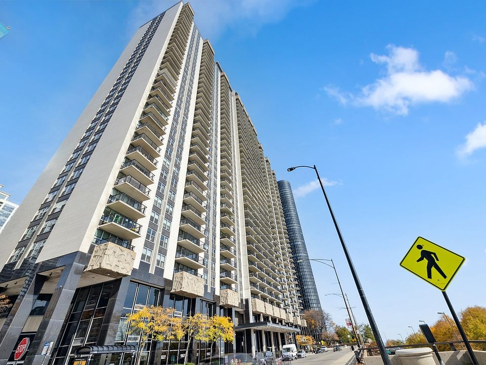 New East Side: 400 E Randolph St