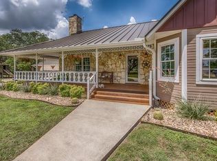 10 Rock House Dr, Liberty Hill, TX 78642