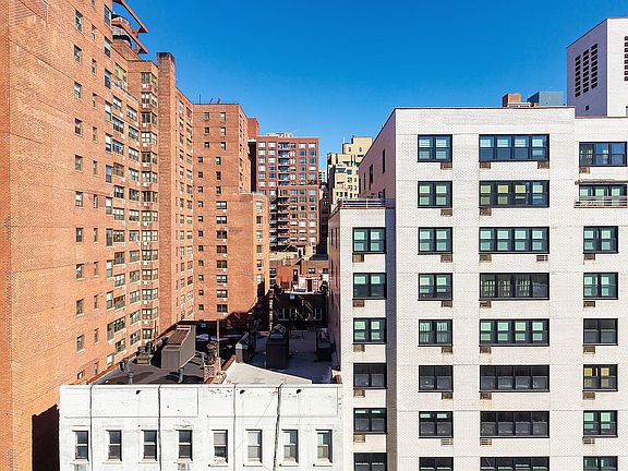 3rd image of 310 E 70th St APT 10G