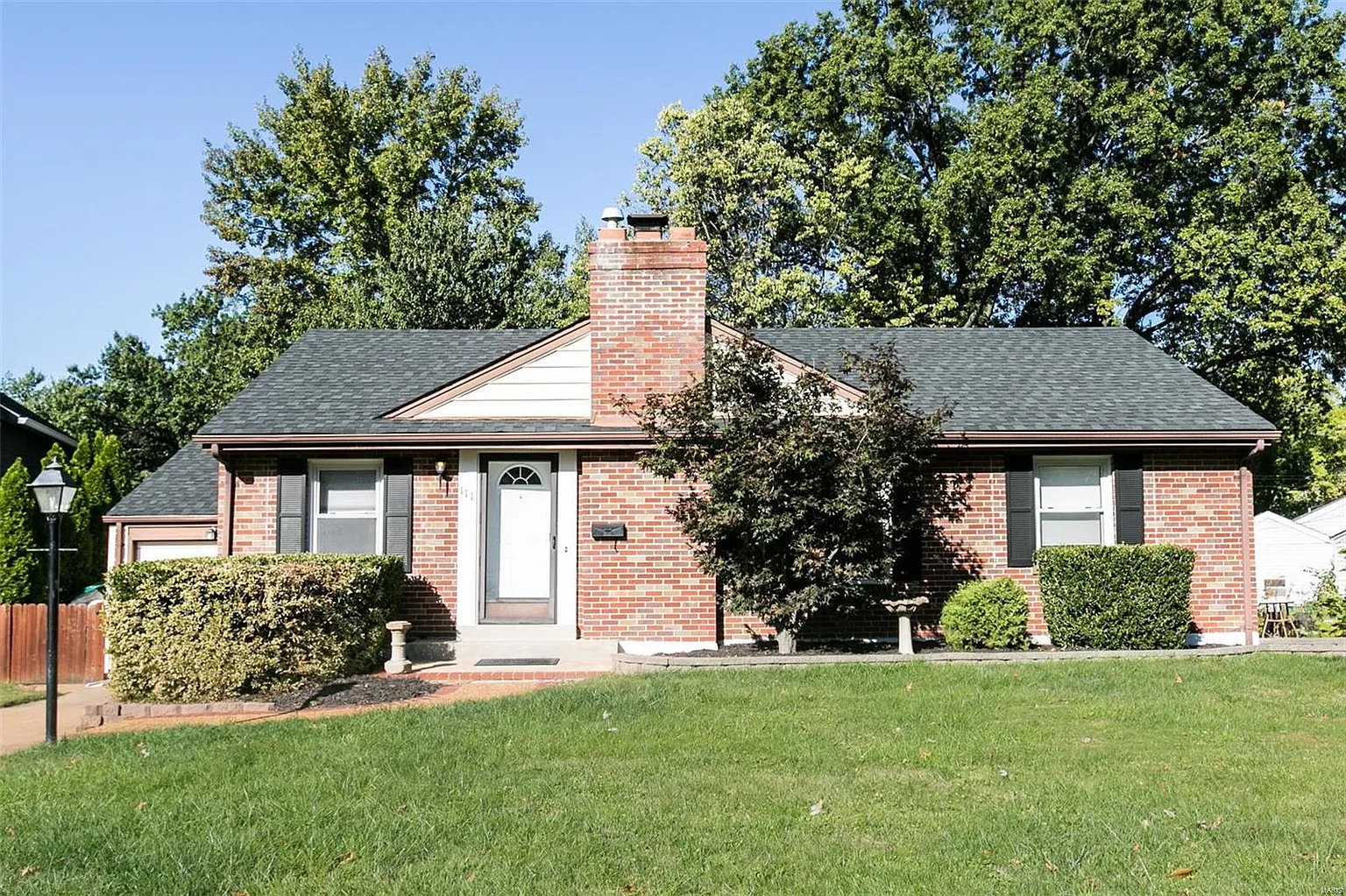111 Turf Ct photo 1