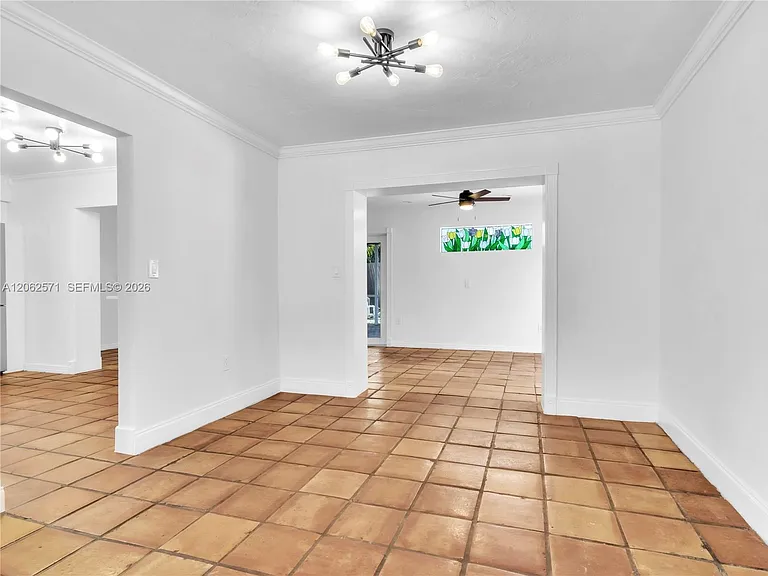 10015 SW 85th Ter — Photo 5
