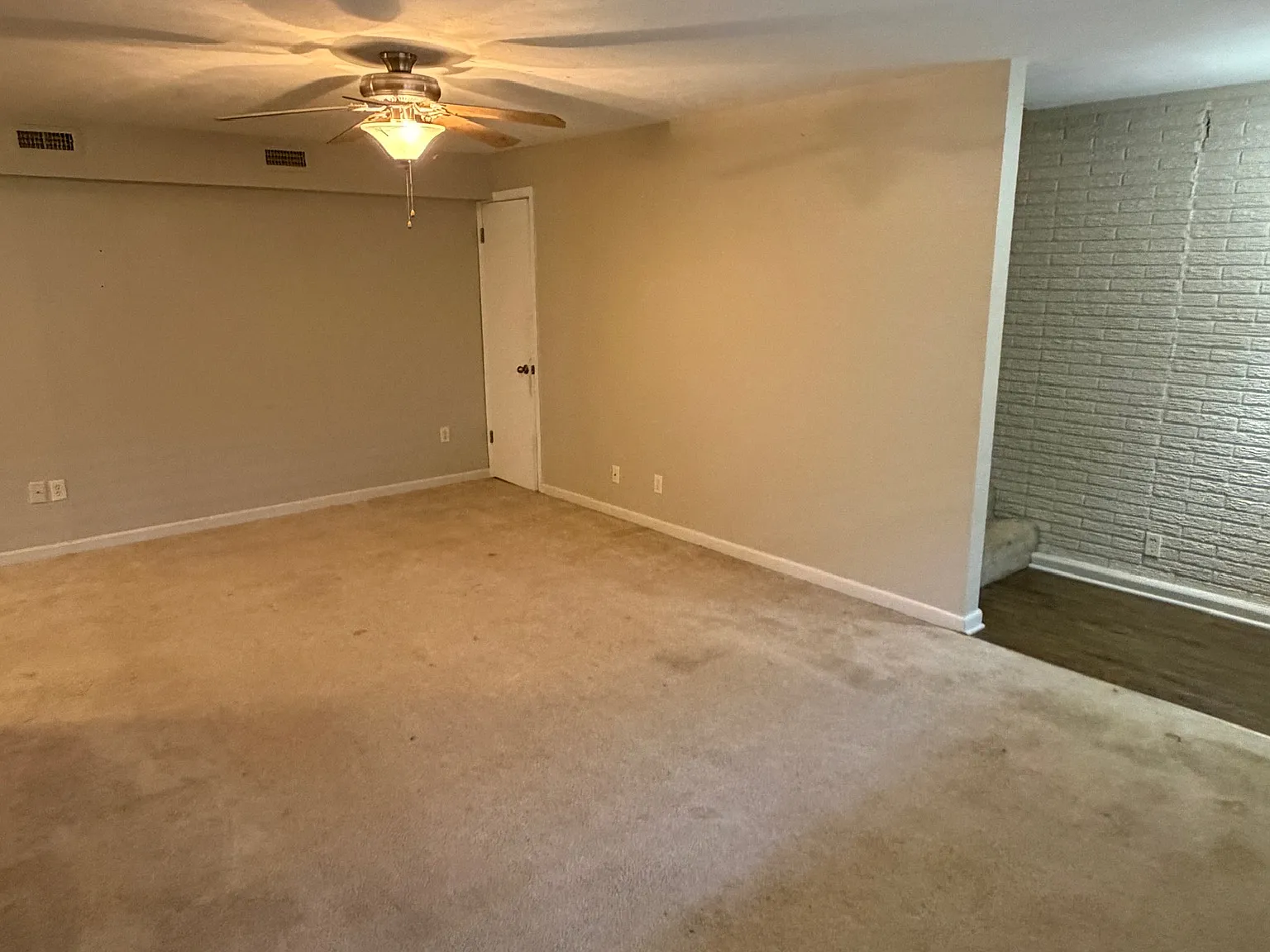 2 bed, 1700 sqft, $1,500 — Photo 2