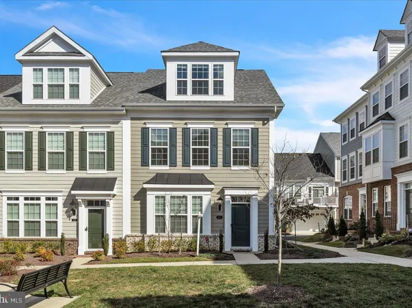 411 Buckeye Cir, La Plata, MD 20646