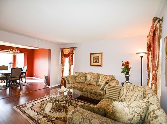 5th image of 1265 Meadowlark Ln