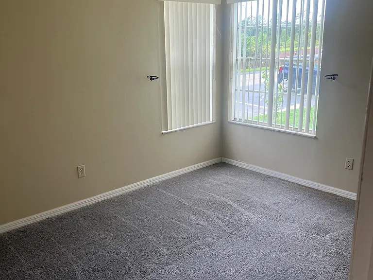 2727 N Poinciana Blvd #131 — Photo 11