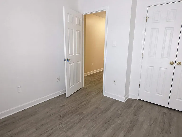 829 Gallows Ct — Photo 28