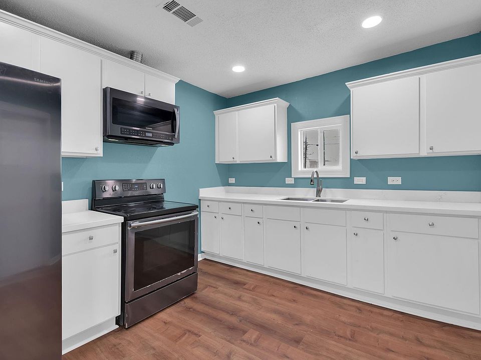 1st image of 617 4th Ave N