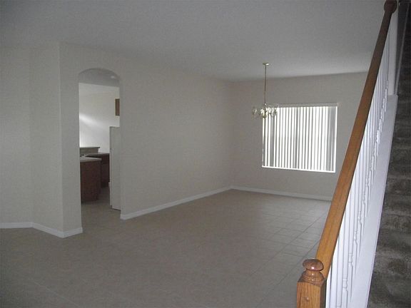 5th image of 1014 Corvina Dr
