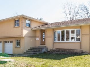 3 Knollwood Dr, Cherry Hill, NJ 08002