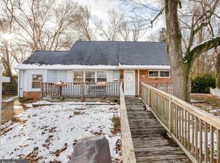 110 Country Club Dr, Glen Burnie, MD 21060