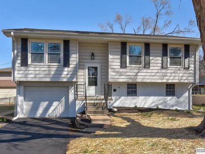 7824 Lake St, Omaha, NE, 68134