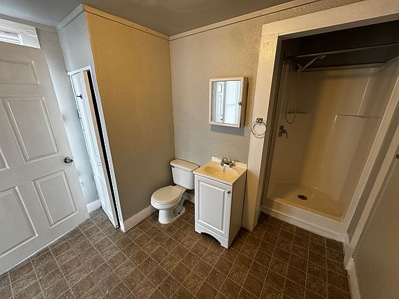 4th image of 413 W Franklin St APT 1