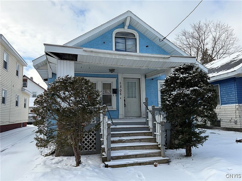 1st image of 1305 Oak St