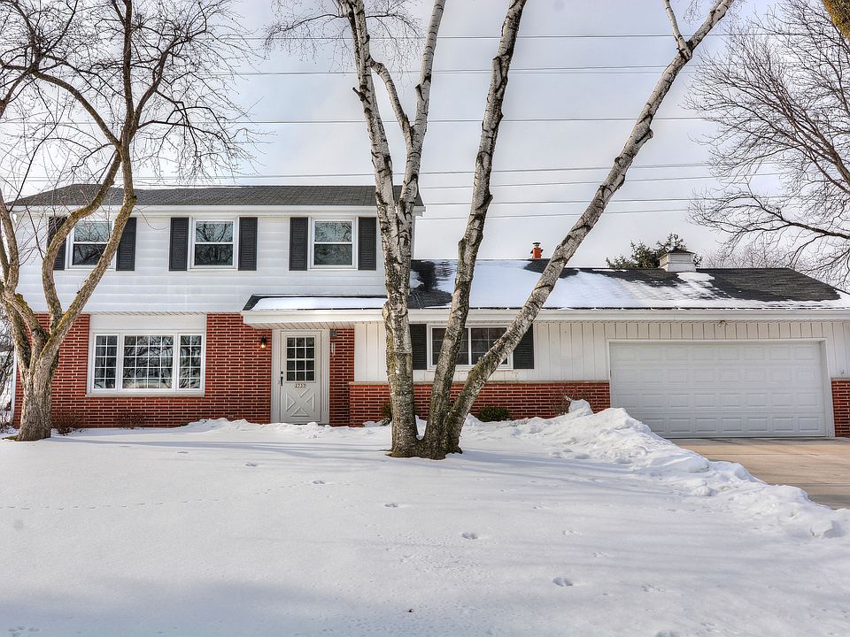 1st image of 2737 N 118th St