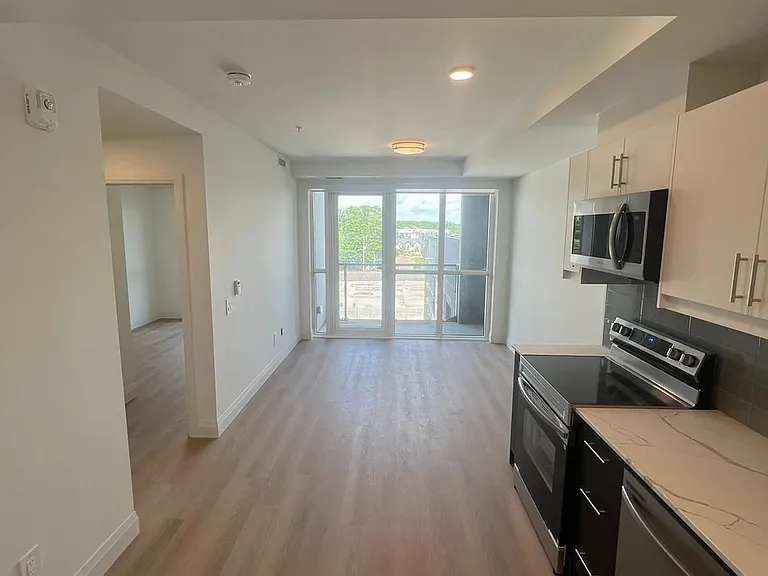 1333 Weber St E #501 — Photo 6