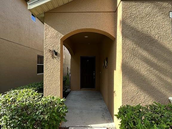 3rd image of 9037 Aspen Hollow Pl