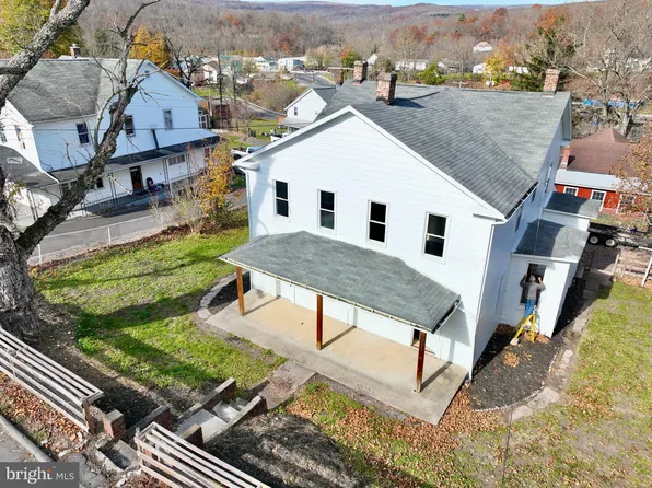 14927 Paradise St SW, Frostburg, MD 21532