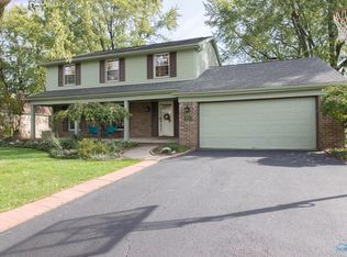 953 Bexley Dr, Perrysburg, OH 43551