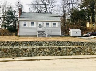 48 Steven Dr, West Warwick, RI 02893