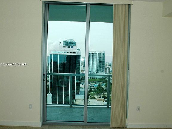 5th image of 1111 SW 1st Ave APT 2824