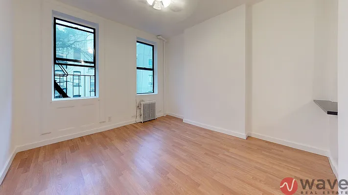 Rented by Wave Real Estate Group | media 14