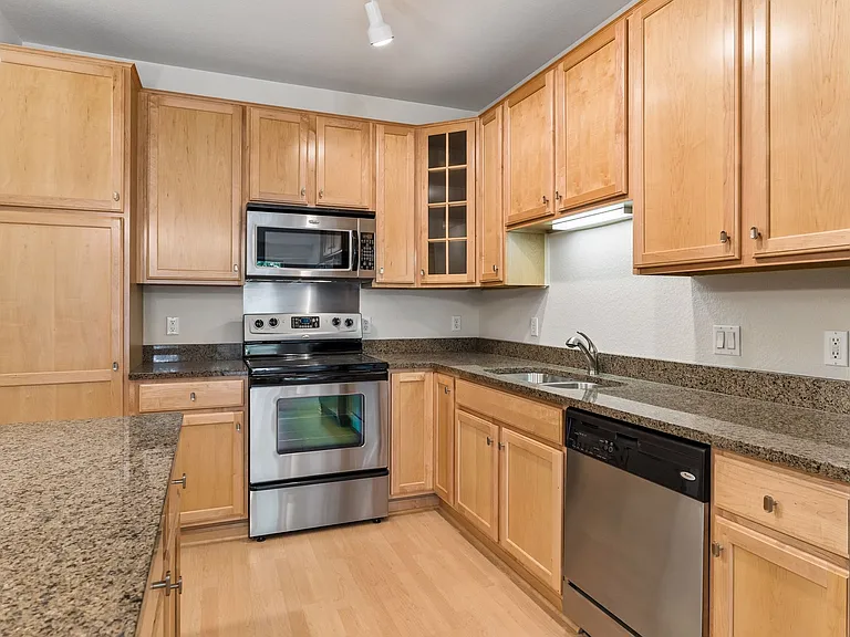 GRANITE COUNTERS- NEW APPLIANCES