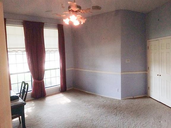 4th image of 4204 Lake Breeze Dr